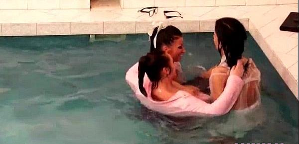  Three Hot Lesbians Playing In A Pool